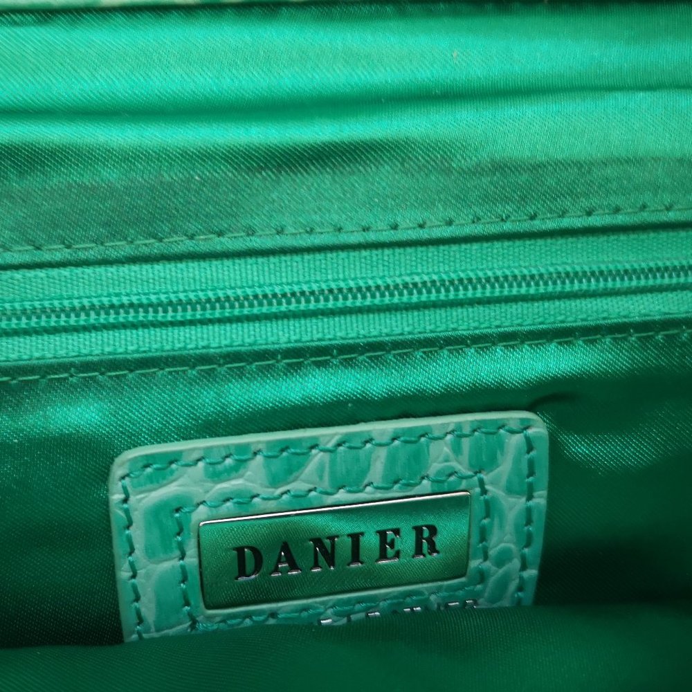 Danier Genuine Leather Green Reptile Pattern Crossbody or Clutch - Picture 3 of 11
